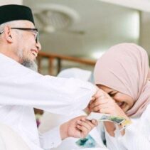 20 Ucapan Sungkeman Idul Fitri 2025 yang Menyentuh Hati dan Bermakna | Sumber gambar Tribunnews.com