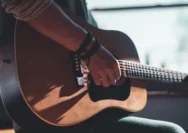 Situs Penyedia Kunci Gitar dan Lirik Lagu dari Berbagai Genre Musik