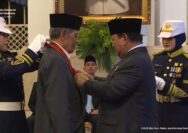 Prabowo Subianto Membangun Sinergi Negara dan Pesantren Menuju Indonesia Emas 2045 - dawuh guru