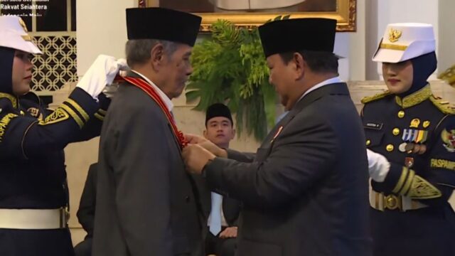 Prabowo Subianto Membangun Sinergi Negara dan Pesantren Menuju Indonesia Emas 2045 - dawuh guru