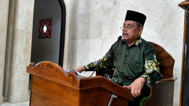 Amalan Malam 1 Suro dari KH. Abdul Ghofur: Membaca Ayat Kursi 360 Kali untuk Ikhtiar Perlindungan Selama Setahun