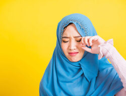 Mata Kabur dan Lelah? Kembalikan Ketajamannya dengan Vitamin Mata Eyebost
