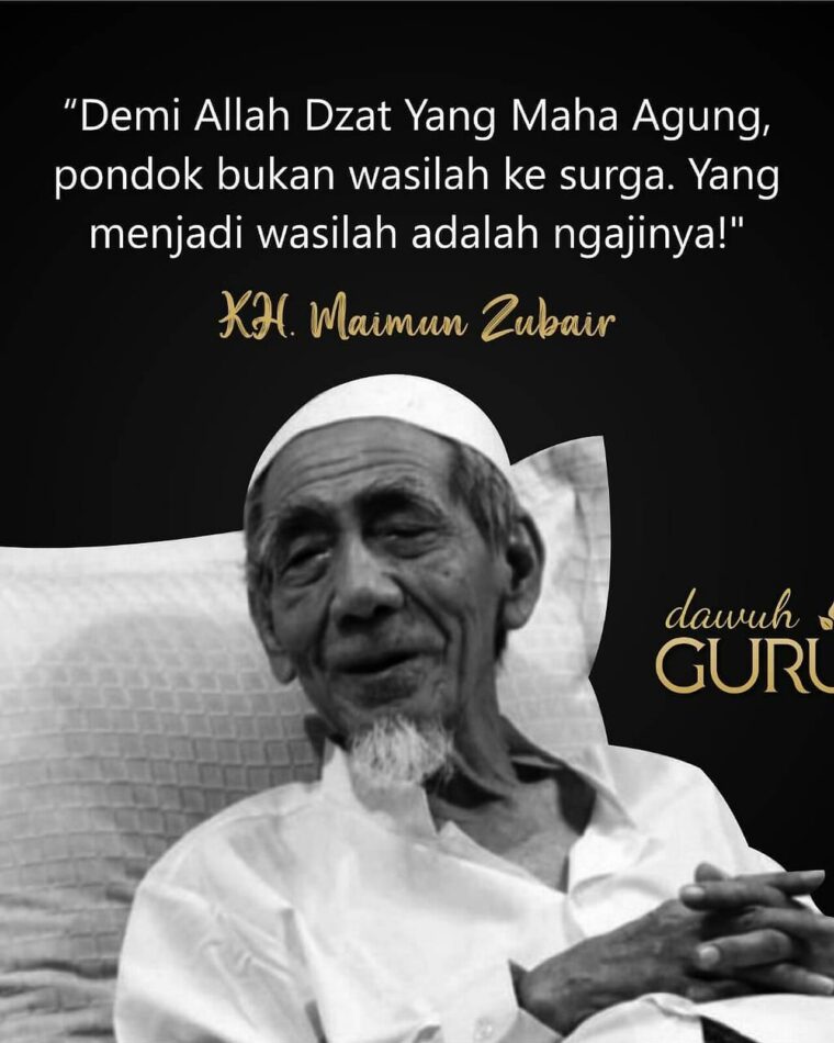 Potret KH Maimoen Zubair atau Mbah Moen ulama kharismatik Indonesia