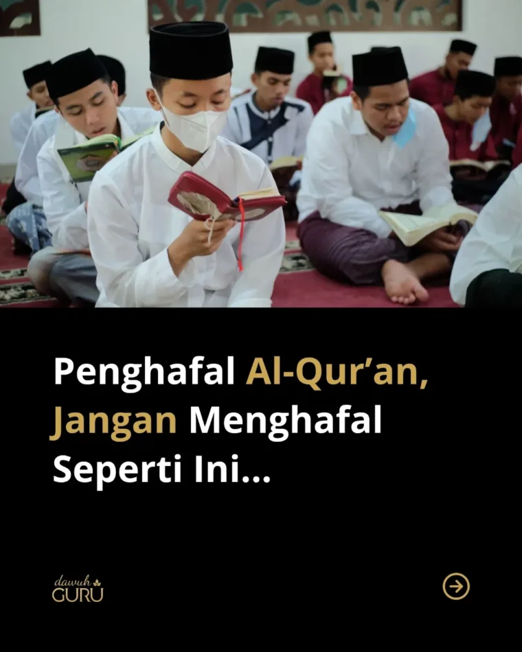 Ilustrasi mushaf Al-Qur'an yang terbuka lebar sebagai simbol hafalan, murajaah, dan petunjuk akhlak bagi kehidupan seorang muslim.