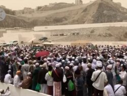 Amalan Dzikir Sebelum Tidur Mbah Maimoen agar Dosa Diampuni